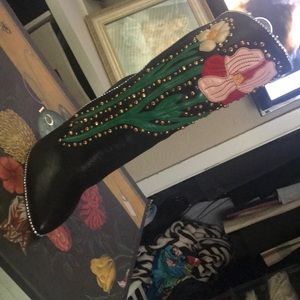 Size 39 Black Gucci boots